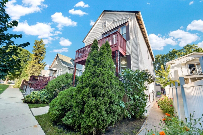 3810 W 46th St in Chicago, IL - Building Photo - Building Photo