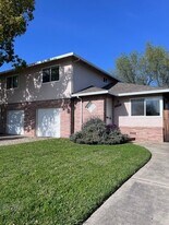 4737 Norm Cir in Sacramento, CA - Building Photo