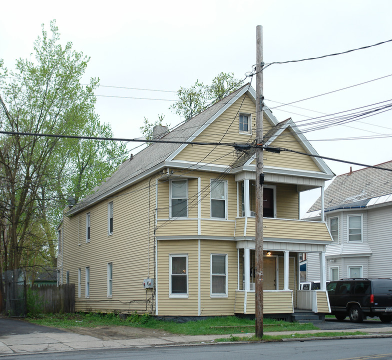 910-912 Francis Ave in Schenectady, NY - Foto de edificio