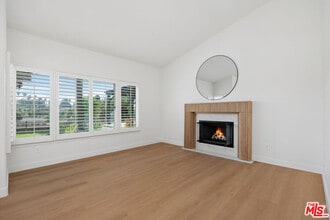 655 Calle Ladera in Escondido, CA - Building Photo - Building Photo