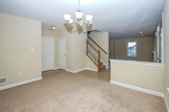 215 Springmont Dr in Wyomissing, PA - Building Photo - Building Photo
