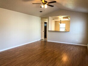 113 Bolero Way in Huntsville, TX - Building Photo - Building Photo
