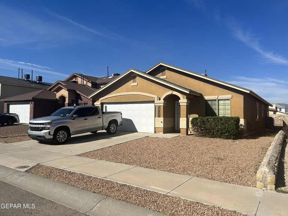 11973 Mesquite Miel Dr in El Paso, TX - Building Photo