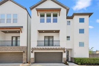 1222 Upton St in Houston, TX - Foto de edificio - Building Photo