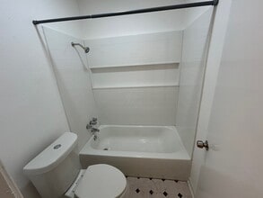 201 W Rosamond St, Unit 43 in Houston, TX - Building Photo - Building Photo