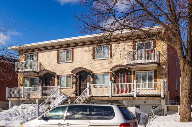 5233-5339 Châtelet Rue in Montréal, QC - Building Photo - Building Photo