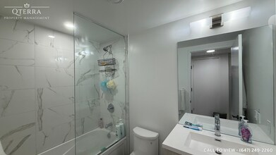 195 Commerce St in Vaughan, ON - Building Photo - Building Photo