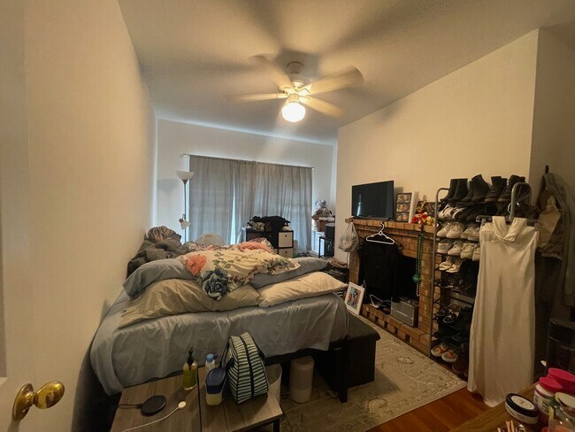 677.5 W Wrightwood Ave in Chicago, IL - Foto de edificio - Building Photo