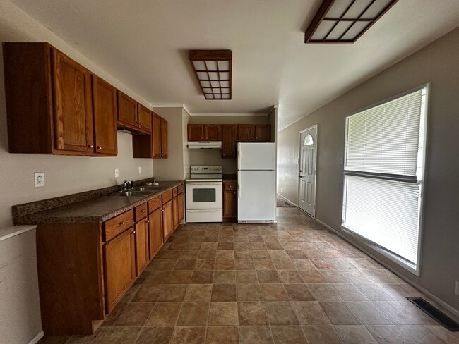 1115 Ebeling Dr in South Bend, IN - Building Photo - Building Photo