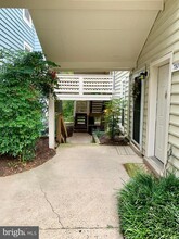 7762 Willow Point Dr in Falls Church, VA - Building Photo - Building Photo