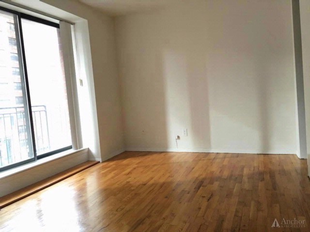241 East 86th St-Unit -4C in New York, NY - Building Photo