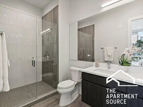 812 W Adams St, Unit 509 in Chicago, IL - Foto de edificio - Building Photo