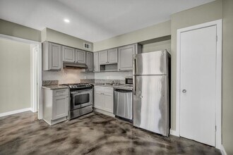 2808 Skyway Cir in Austin, TX - Building Photo - Building Photo