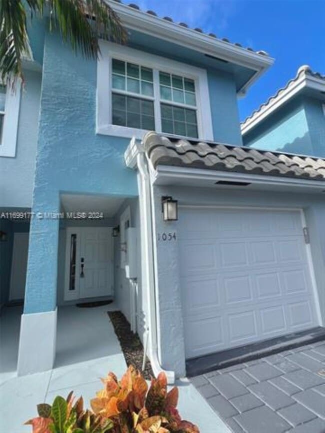 1054 Jeffery St in Boca Raton, FL - Foto de edificio - Building Photo