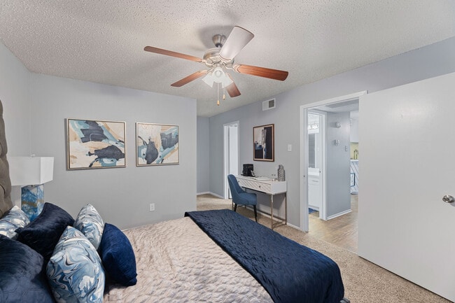 The Madeleine in Fort Worth, TX - Foto de edificio - Building Photo