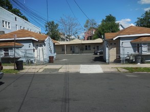 441-447 E 30th St in Paterson, NJ - Building Photo - Building Photo