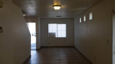 5259 Paradise Valley Ave in Las Vegas, NV - Building Photo - Building Photo