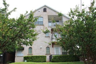 Rosedale Condominiums in Dallas, TX - Building Photo
