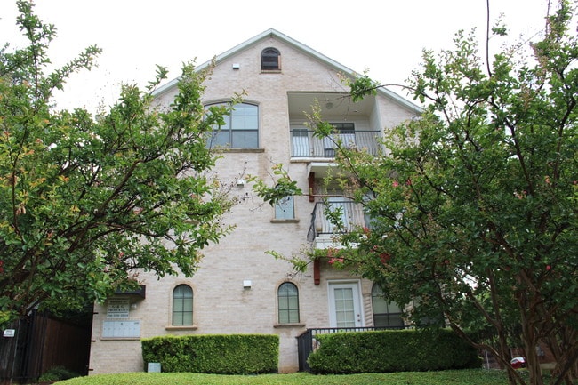 Rosedale Condominiums