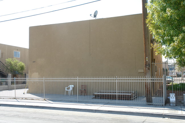 1317 23rd St. North in Las Vegas, NV - Foto de edificio - Building Photo