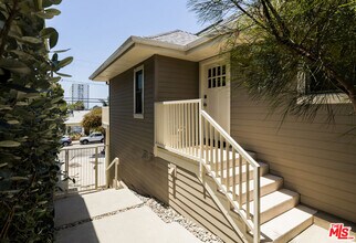 2817 3rd St in Santa Monica, CA - Building Photo - Building Photo