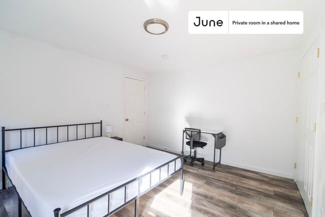 Private bedroom in 5 bed/2 bath Home in Boston, MA - Building Photo - Building Photo