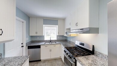 1801 E 59th St in Savannah, GA - Building Photo - Building Photo