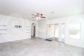 5629 W Montebello Way in Florence, AZ - Building Photo - Building Photo
