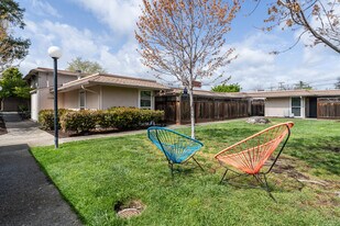 1671 Alvarado Ave in Walnut Creek, CA - Building Photo