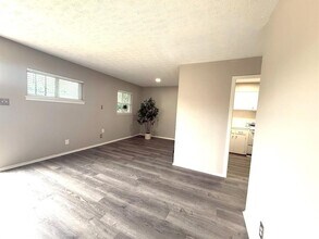 9733 Neuens Rd in Houston, TX - Building Photo - Building Photo