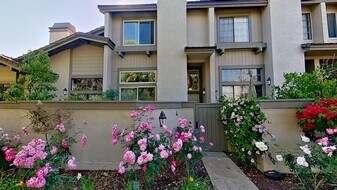 4 Morning Star in Irvine, CA - Building Photo