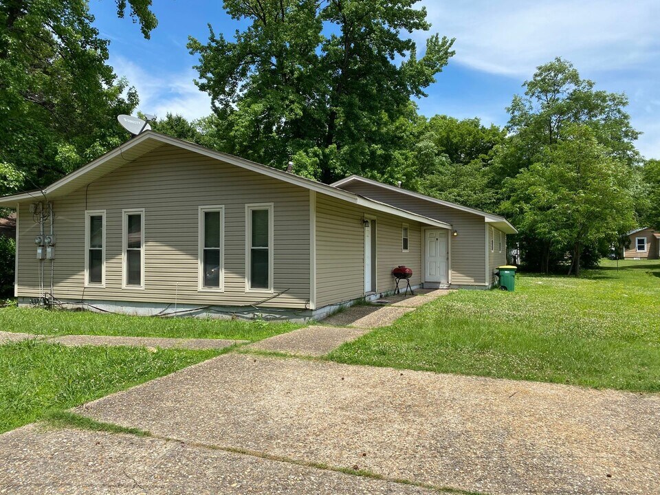 3502 Gum St in North Little Rock, AR - Building Photo
