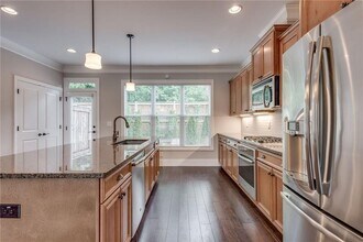 1265 Linden Ct in Atlanta, GA - Building Photo - Building Photo