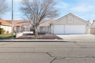3716 Agave Cir in Lancaster, CA - Building Photo - Building Photo