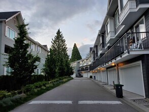 16337 15 Av in Surrey, BC - Building Photo - Building Photo