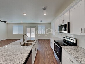 85 Miners Reserve Ln in Henderson, NV - Foto de edificio - Building Photo