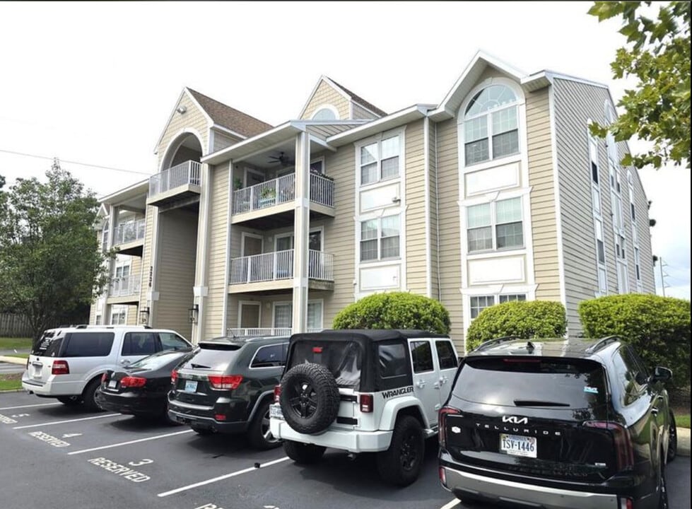 2236 Lesner Cres in Virginia Beach, VA - Building Photo