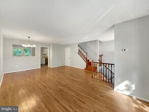 38 Carriage House Cir in Alexandria, VA - Building Photo - Building Photo