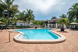 Legacy at Dadeland in Miami, FL - Building Photo - Building Photo