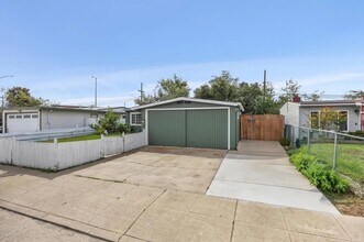 1224 Norton St in San Mateo, CA - Building Photo - Building Photo