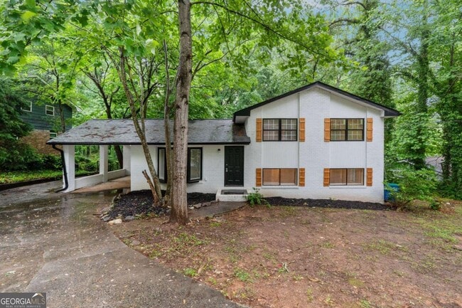 5786 Deerfield Trail in College Park, GA - Building Photo - Building Photo