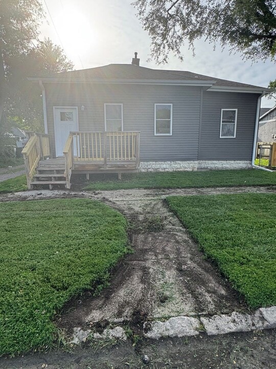 209 N 30th St in Council Bluffs, IA - Building Photo