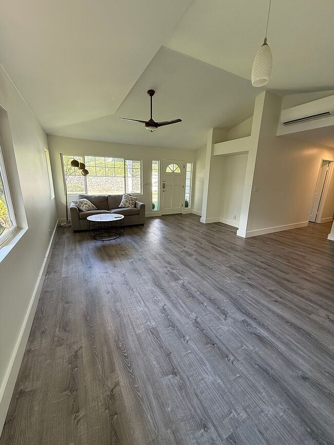 100 N Laelua Pl in Paia, HI - Building Photo - Building Photo