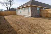 1701 Dove Cir in Ennis, TX - Building Photo - Building Photo