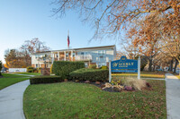 260 Waverly Ave in Patchogue, NY - Foto de edificio - Building Photo