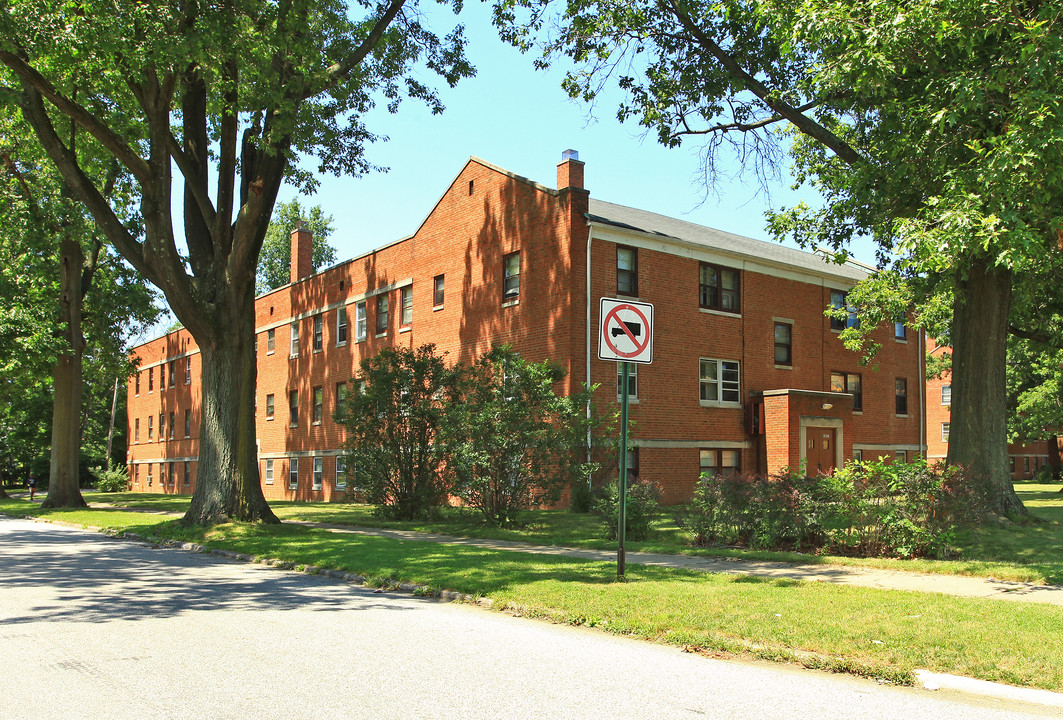 Noble-Summit Apartments in Cleveland Heights, OH - Building Photo