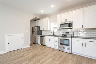 310 Parker St, Unit B in North Little Rock, AR - Building Photo - Building Photo