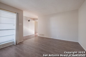 4730 Casa Bello St in San Antonio, TX - Building Photo - Building Photo