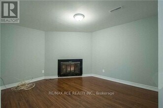 45 Snowball Crescent in Toronto, ON - Building Photo - Building Photo