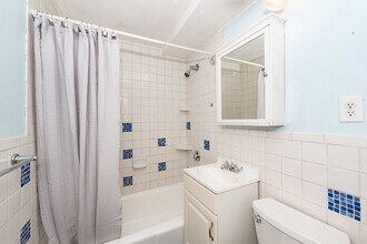 135 Inman St, Unit 4 in Cambridge, MA - Foto de edificio - Building Photo